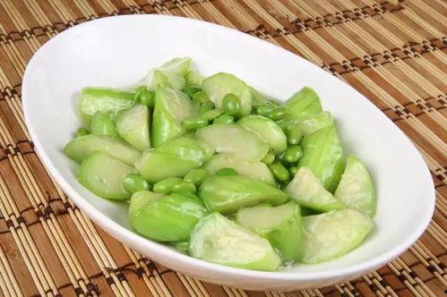 吃风瓜小米可以吃鸡肉吗,鸡肉搭配新主张