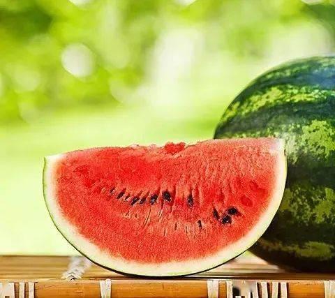 开元吃瓜活动,畅享夏日清凉，共度欢乐时光