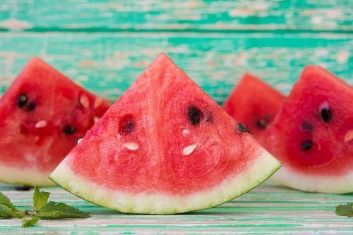 吃瓜发的文案,一场文案引发的狂欢