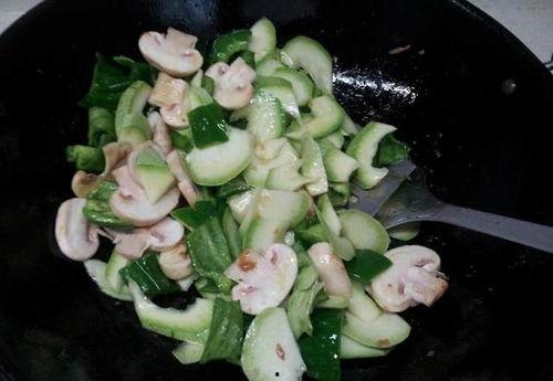 吃白瓜补啥,吃白瓜补什么？