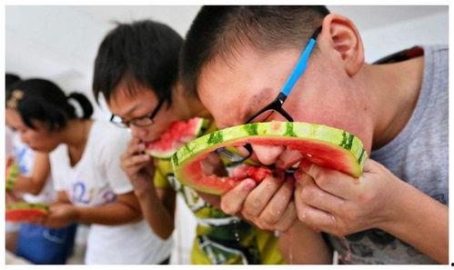 西宁吃瓜新闻视频