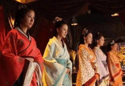 清穿后宫吃瓜看戏,宫廷盛宴，吃瓜看戏，揭秘宫廷秘闻