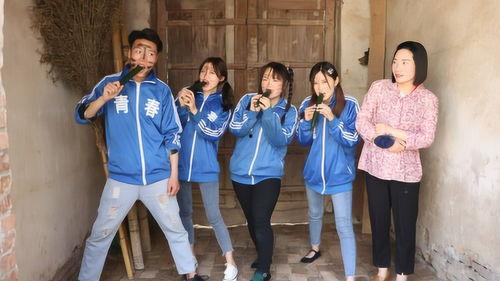 模仿者情侣吃瓜